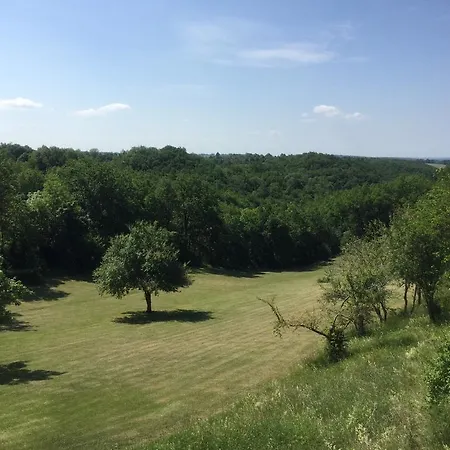 Domaine De La Greze بيت ضيافة *